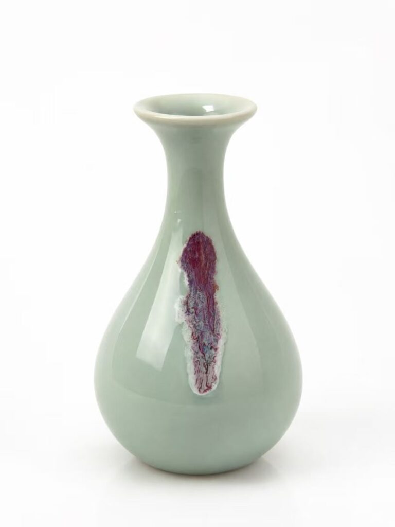 Longquan celadon Rosy Cloud Vase detail image